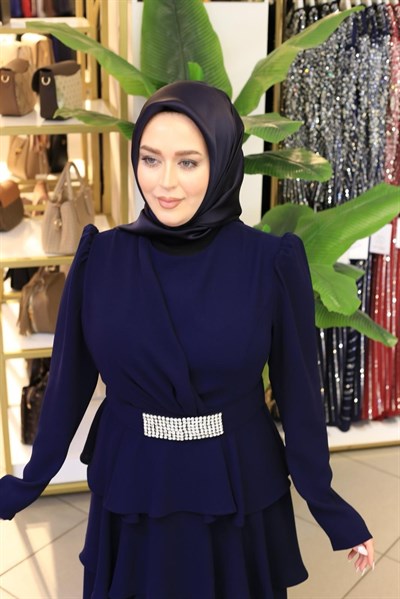 2131 KOD KAT ETEKLİ ELBİSE