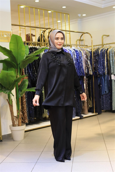 2604 KOD GÖMLEK YAKA PANTOLONLU TAKIM SİYAH