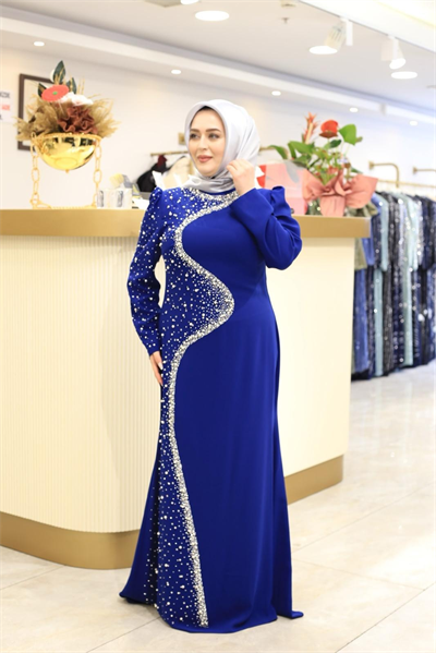 3147 فستان كريب مزين باللآلئ