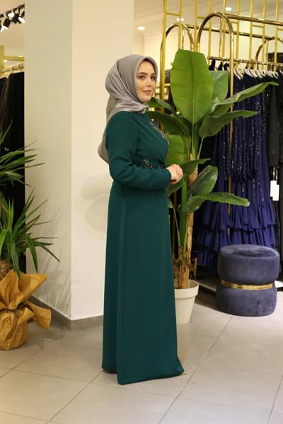 3176 CODE ROBE DRAPÉE AVEC PIERRES