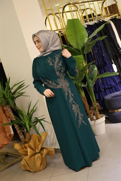 3176 CODE ROBE DRAPÉE AVEC PIERRES