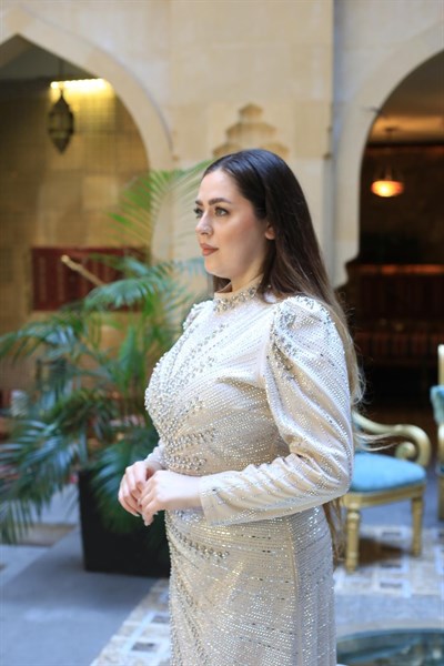 3181 فستان سهرة مزين بالحجارة الكريمة