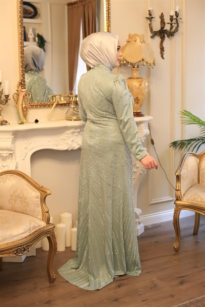 3181 فستان سهرة مزين بالحجارة الكريمة