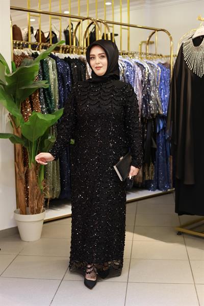 3399 KOD KENDİNDEN PUL DESENLİ ABİYE ELBİSE SİYAH