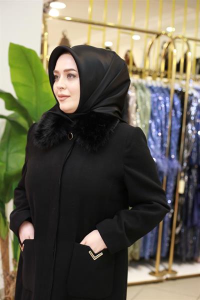 3421 CODE FAUX FUR COAT