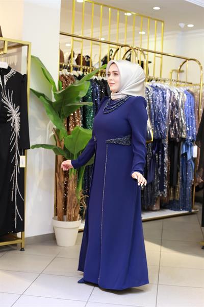 3451 فستان مطرز بالحجر ذو ياقة كود وخصر مطرز بالحجر