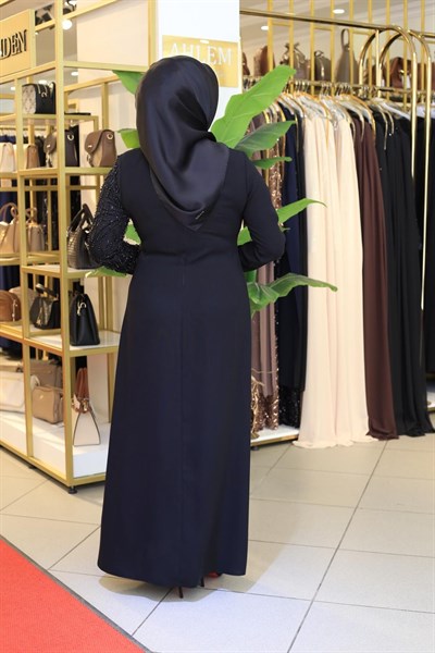 3571 KOD İNCİLİ KREP ELBİSE