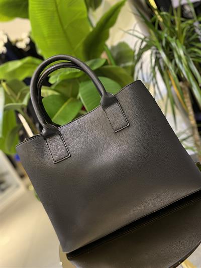 395 KOD ARMİNE ÇANTA SİYAH