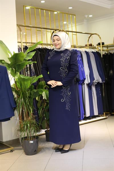 447 فستان سهرة مفصل بالحجر الرمزي 447