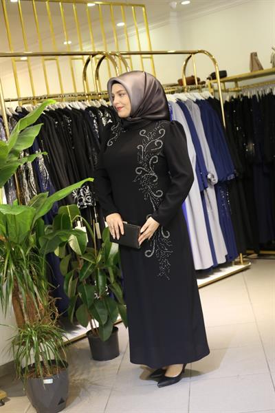 447 فستان سهرة مفصل بالحجر الرمزي 447