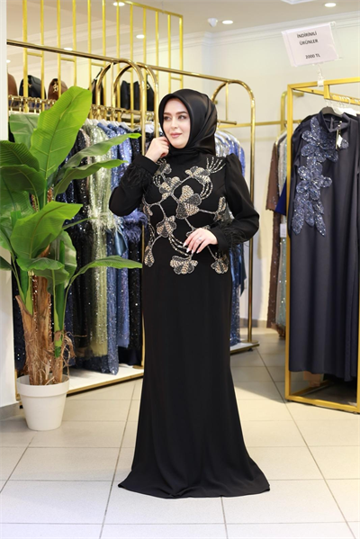 4886 فستان كريب مطرز بحجر زهري