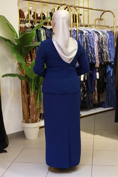 بدلة تنورة حجرية كود 5015