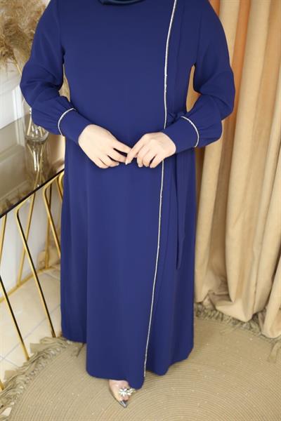 5026 CODE ROBE LACÉE À RUBAN EN PIERRE