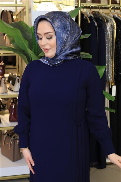 5036 KOD ETEĞİ PİLELİ BAĞLAMALI ELBİSE