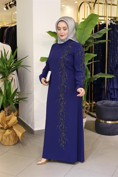 5071 CODE ROBE DÉTAILLÉE EN PIERRE