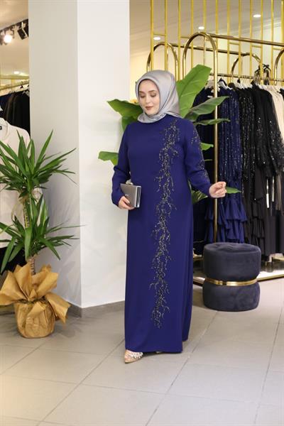 5071 CODE ROBE DÉTAILLÉE EN PIERRE