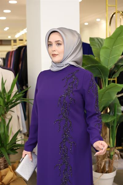 5071 CODE ROBE DÉTAILLÉE EN PIERRE