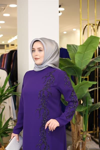 5071 CODE ROBE DÉTAILLÉE EN PIERRE