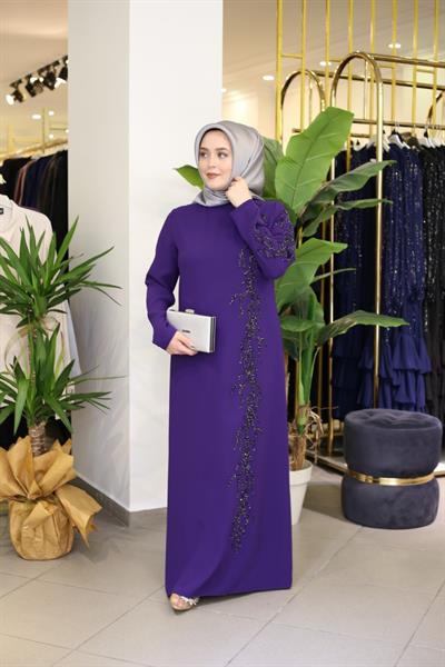 5071 CODE ROBE DÉTAILLÉE EN PIERRE