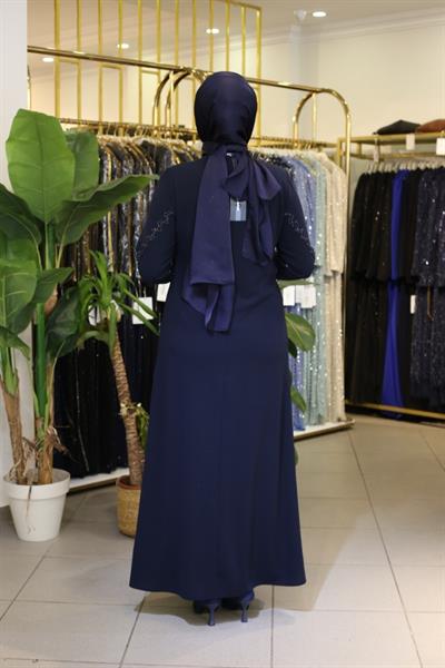 ВЕЧЕРНЕЕ ПЛАТЬЕ С КОДОВЫМ РУКАВОМ И ДЕТАЛЯМИ ИЗ КАМНЕЙ 509