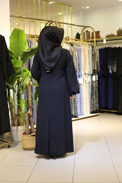 5101 CODE ROBE À MANCHES DRAPÉES ET BRODERIE DE PIERRE