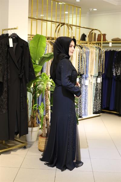 5103 CODE KLEID MIT TÜLLSCHLITZ