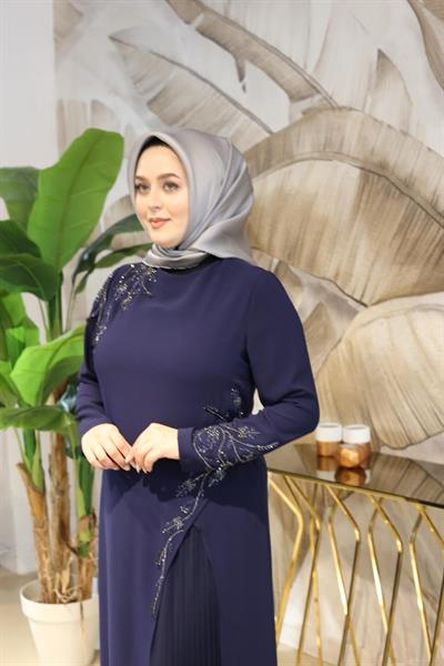 5106 CODE STICKEREI STEINREISSER PLISSEEKLEID