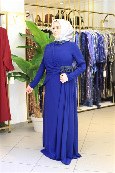 5205 KOD YAKA BEL TAŞLI PİLELİ ELBİSE İNDİGO