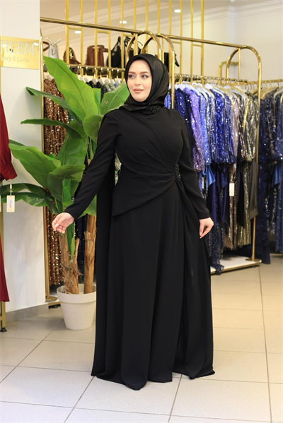 5205 KOD YAKA BEL TAŞLI PİLELİ ELBİSE SİYAH