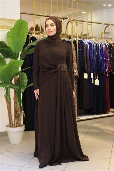 5205 KOD YAKA BEL TAŞLI PİLELİ ELBİSE