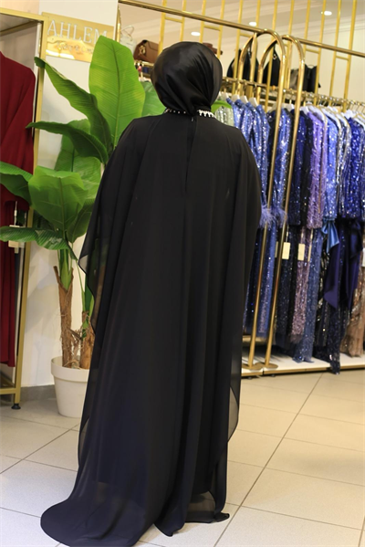 5219 KOD PAPATYA TAŞLI PELERİNLİ ELBİSE SİYAH