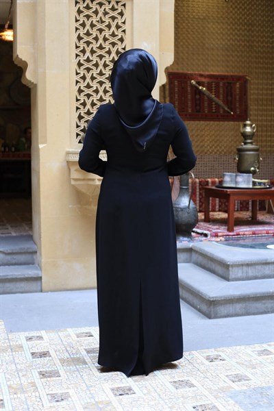 5224 KOD ÇİÇEK VE TAŞ İŞLEMELİ ELBİSE