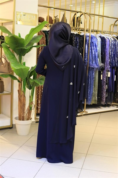 5235 KOD Kragen und Chiffon-Kleid mit Steinen