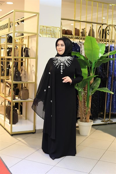5235 KOD Kragen und Chiffon-Kleid mit Steinen