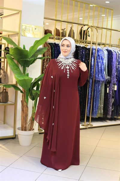 5235 KOD Kragen und Chiffon-Kleid mit Steinen