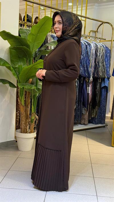 5608 KOD ARABİYELİ ÖNÜ PİLİSELİ FERACE KAHVERENGİ