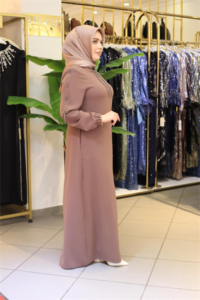 5609 KOD YAKA VE KOL ZİNCİRLİ DETAYLI FERACE VİZON