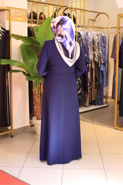 5609 KOD YAKA VE KOL ZİNCİRLİ DETAYLI FERACE LACİVERT