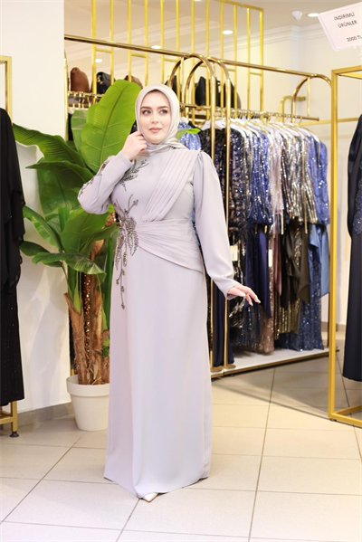 6102 فستان مطرز بحجر زهرة