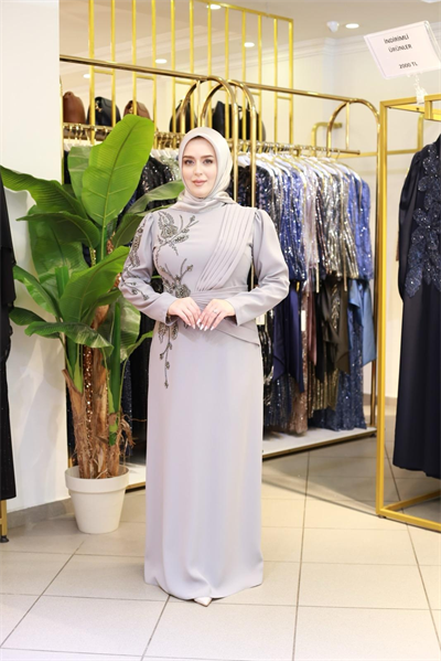 6102 فستان مطرز بحجر زهرة