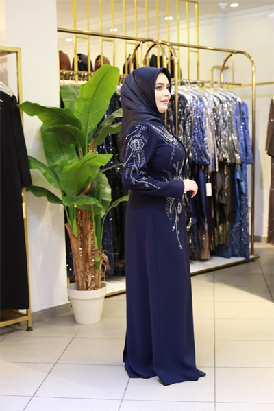 6102 فستان مطرز بحجر زهرة