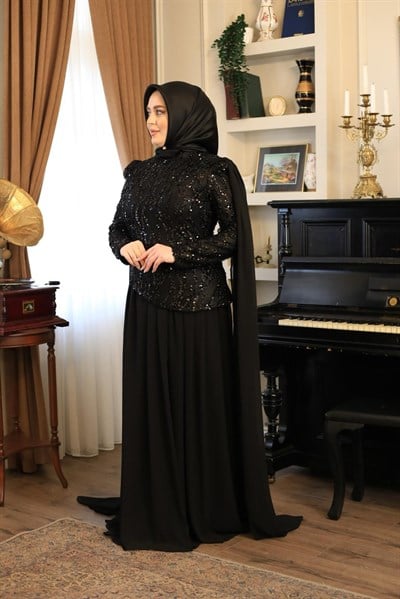 636 KOD PELERİN DETAYLI ABİYE ELBİSE