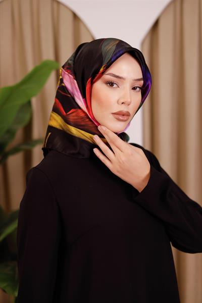 6812701/311 KOD RENKLİ AKER SAF İPEK EŞARP SİYAH