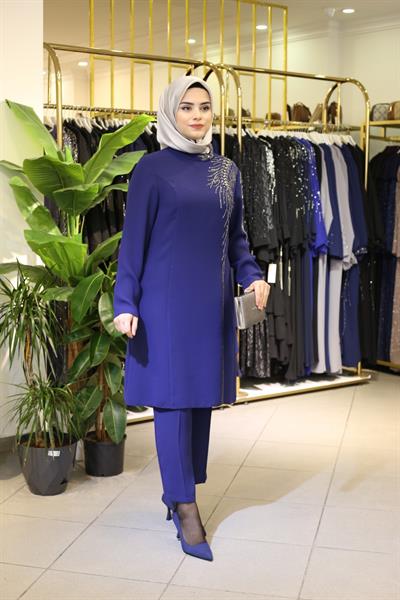 7065 CODE HOSENANZUG MIT KRISTALLSTEINEN