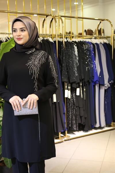 7065 CODE HOSENANZUG MIT KRISTALLSTEINEN