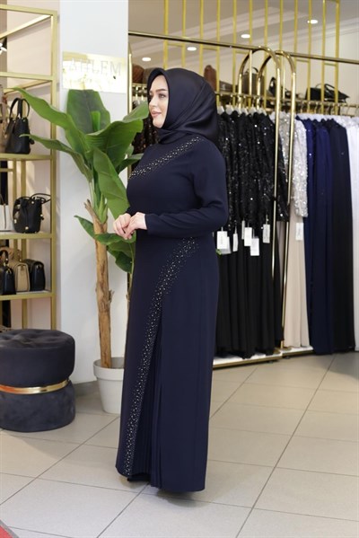 7118 KOD YAKA KISMI TAŞ DETAYLI ELBİSE