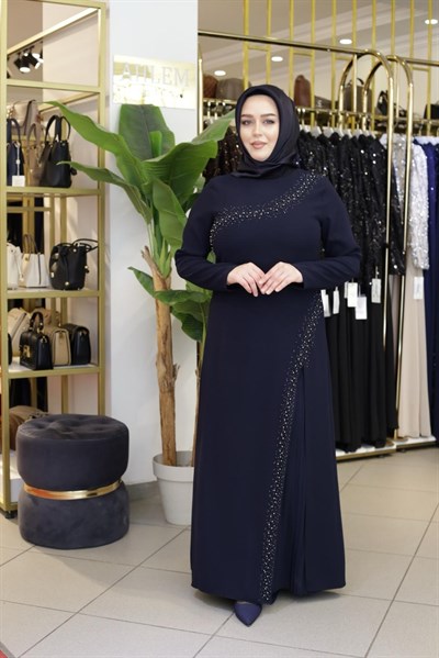 7118 KOD YAKA KISMI TAŞ DETAYLI ELBİSE