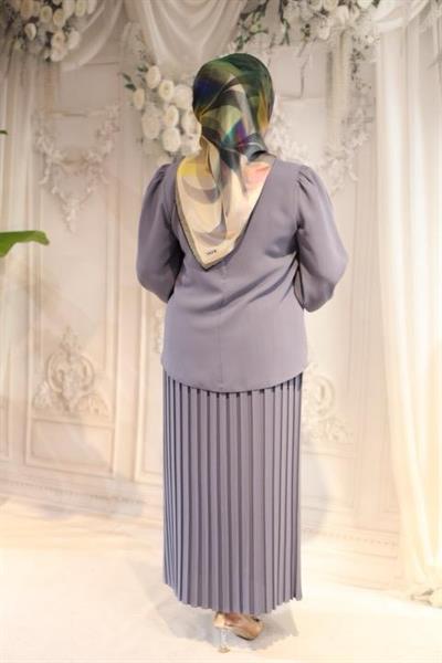 7456 CODE FALTENROCK SCHNÜRANZUG