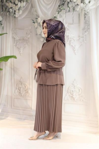 7456 بدلة كود تنورة كود مطوية بأربطة من الدانتيل