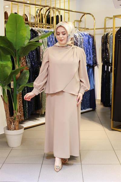 7538 CODE GOLD ACCESSORIES SKIRT SUIT